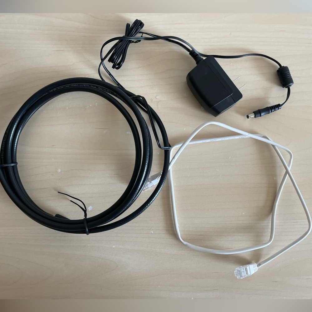 ARRIS White Networking Modem - Picture 3 of 3